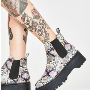 TOXIC TURN CHELSEA BOOTS